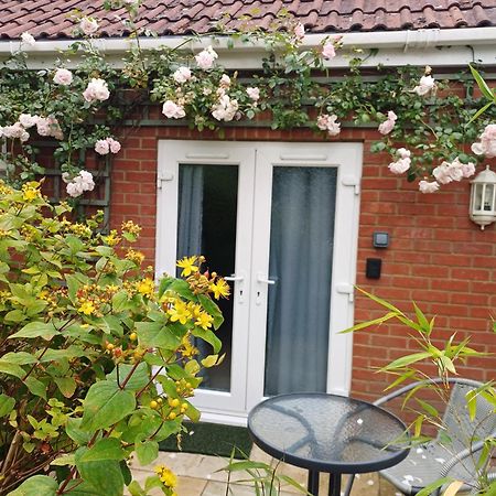 Santi Bhavana Bed & Breakfast Westbury  Εξωτερικό φωτογραφία