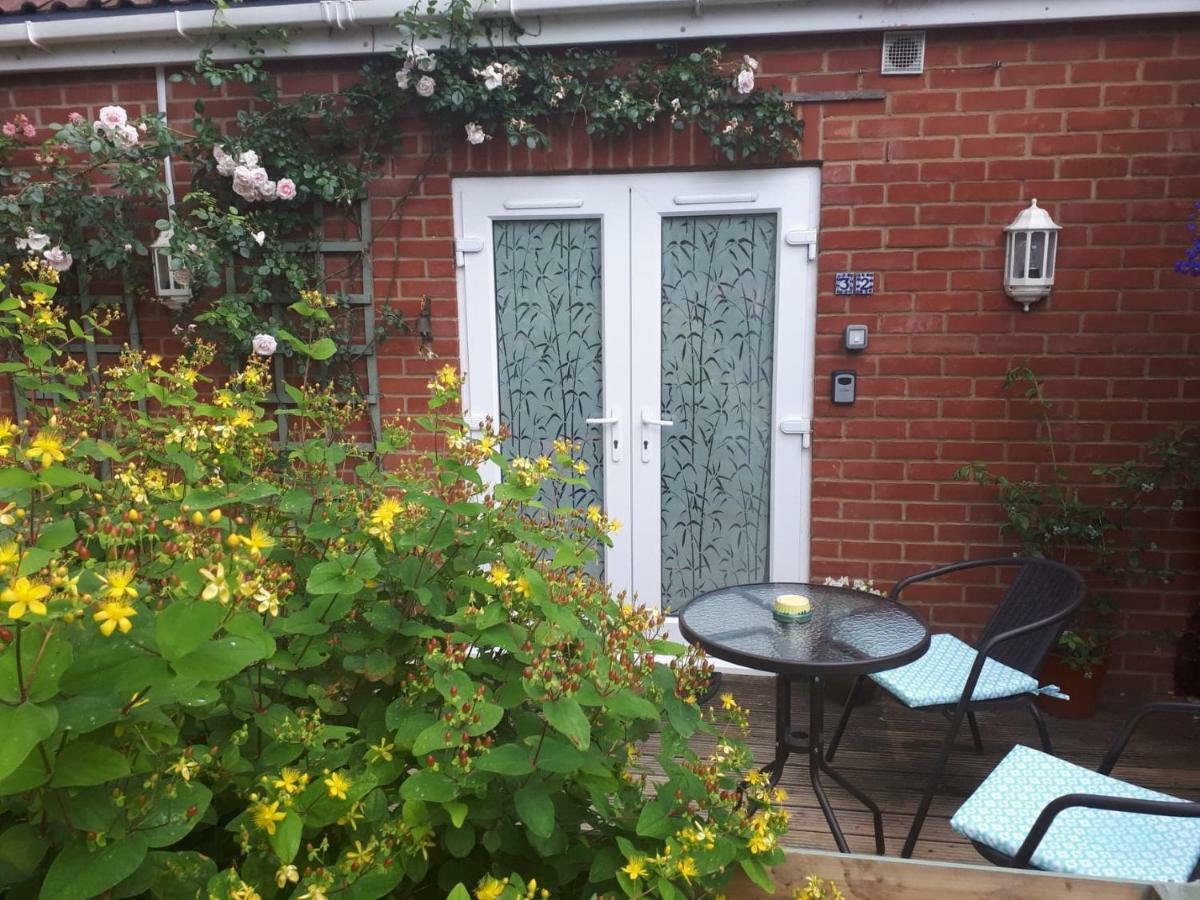 Santi Bhavana Bed & Breakfast Westbury  Εξωτερικό φωτογραφία